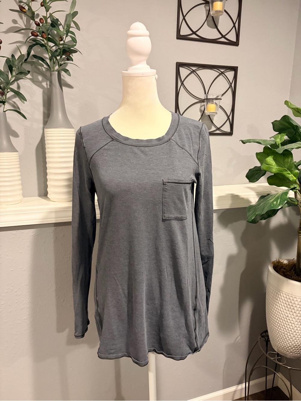 Lululemon Athletics Long Sleeve Pocket Tee in Charcoal Gray